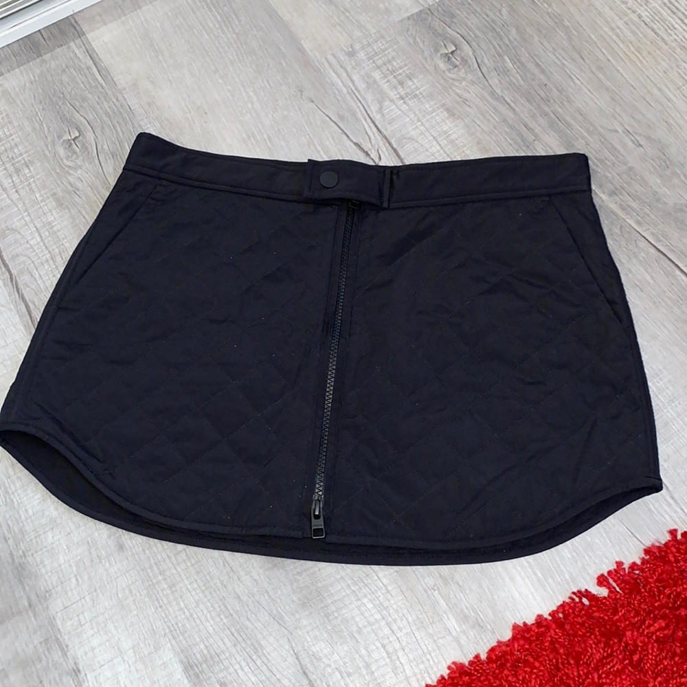 Athleta- NWOT! Toasty Buns! Never worn cute skirt- play or sports your choice!